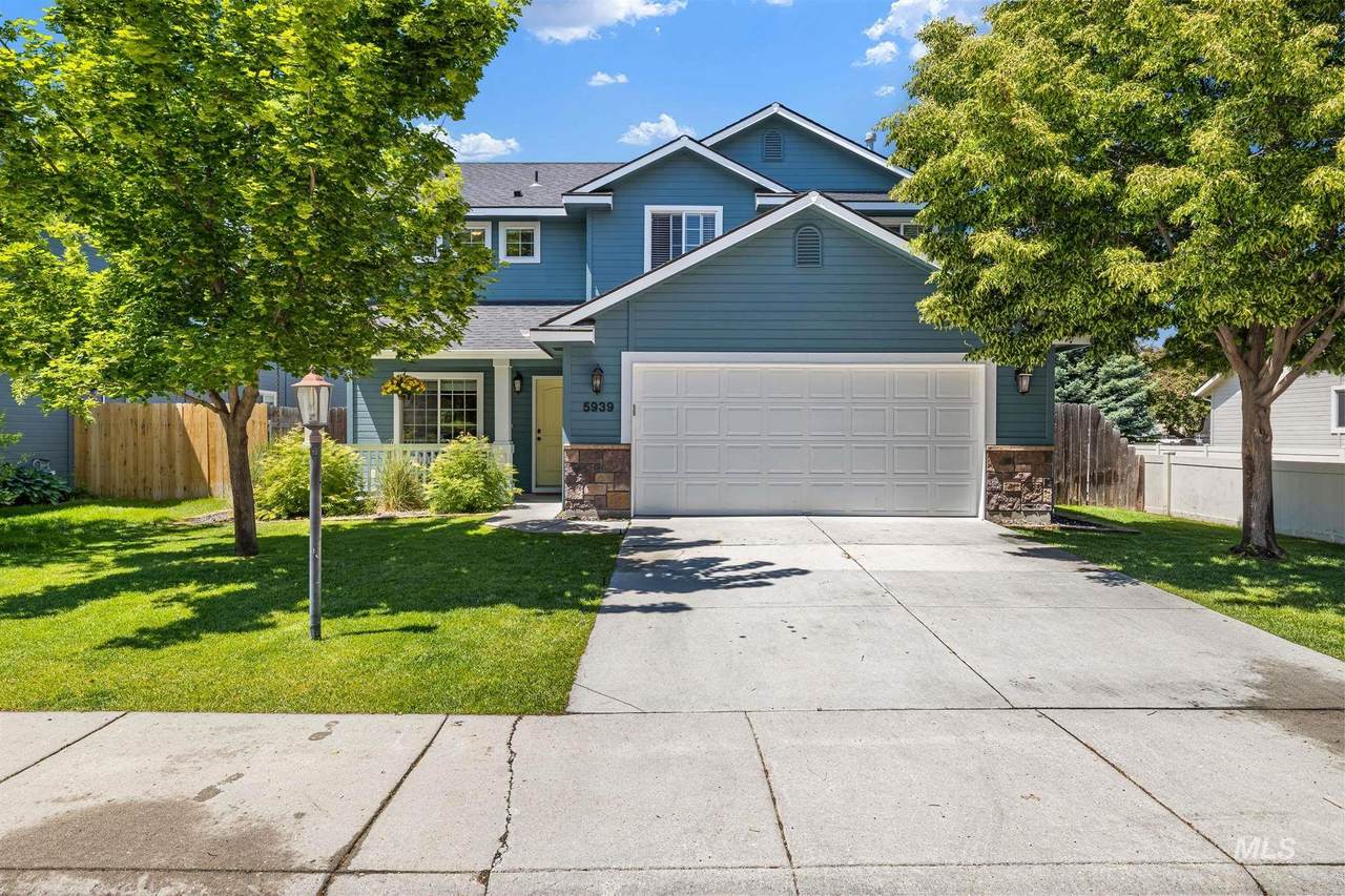 5939 Silver Maple Ave - Photo 1