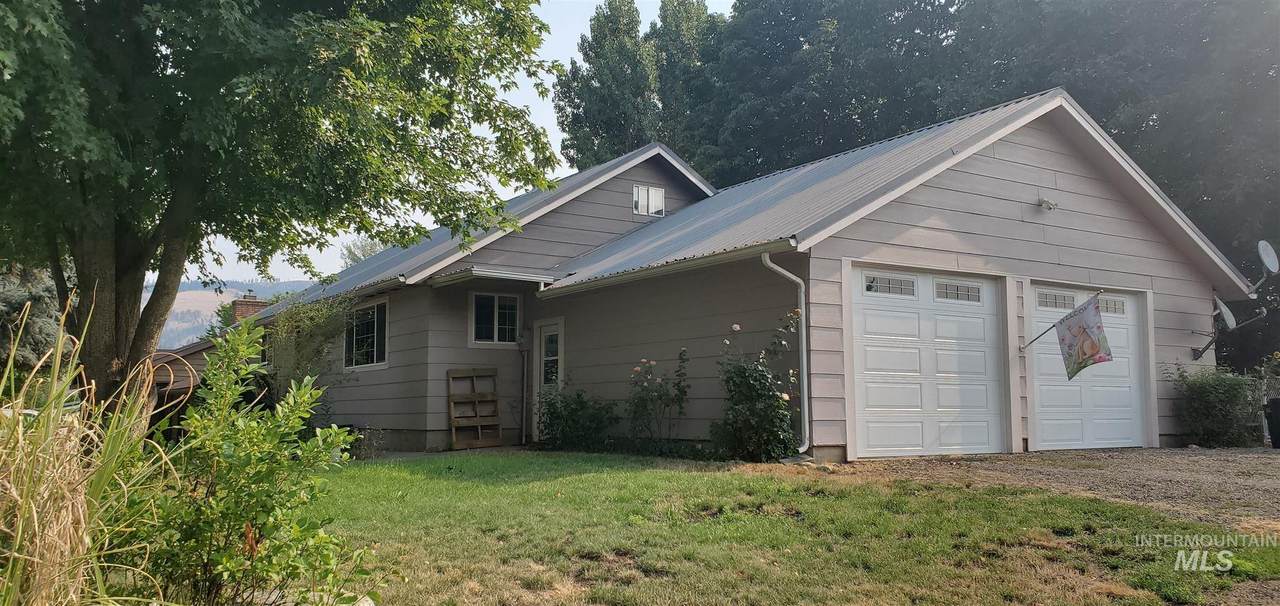 103 Hill St - Photo 1