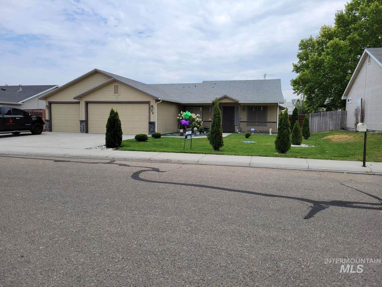 32 Bingham St - Photo 1