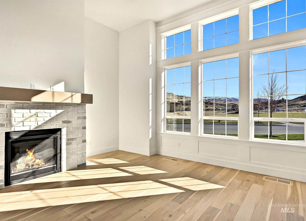 11878 20th Avenue - Photo 1