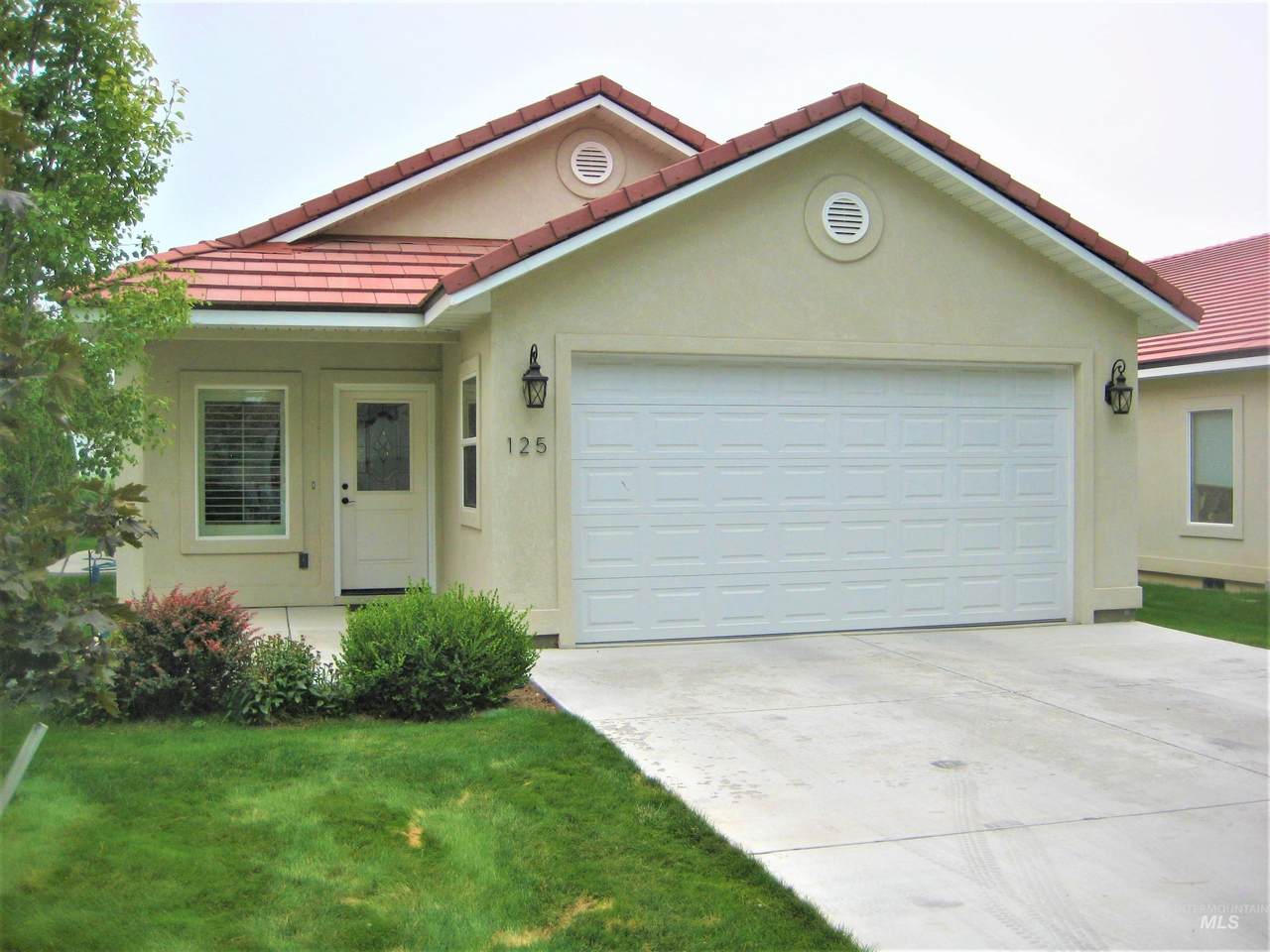 125 Los Lagos - Photo 1