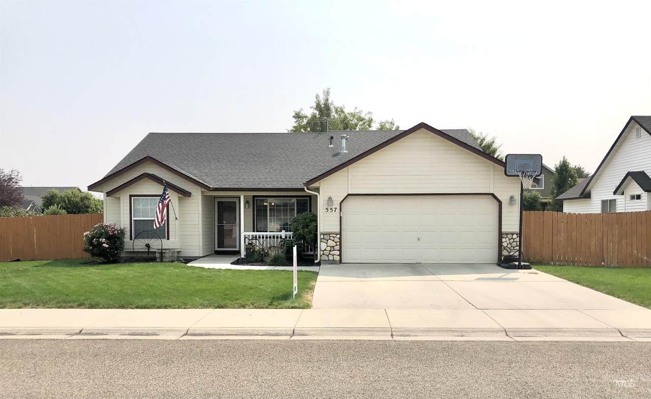 557 Huckleberry - Photo 1