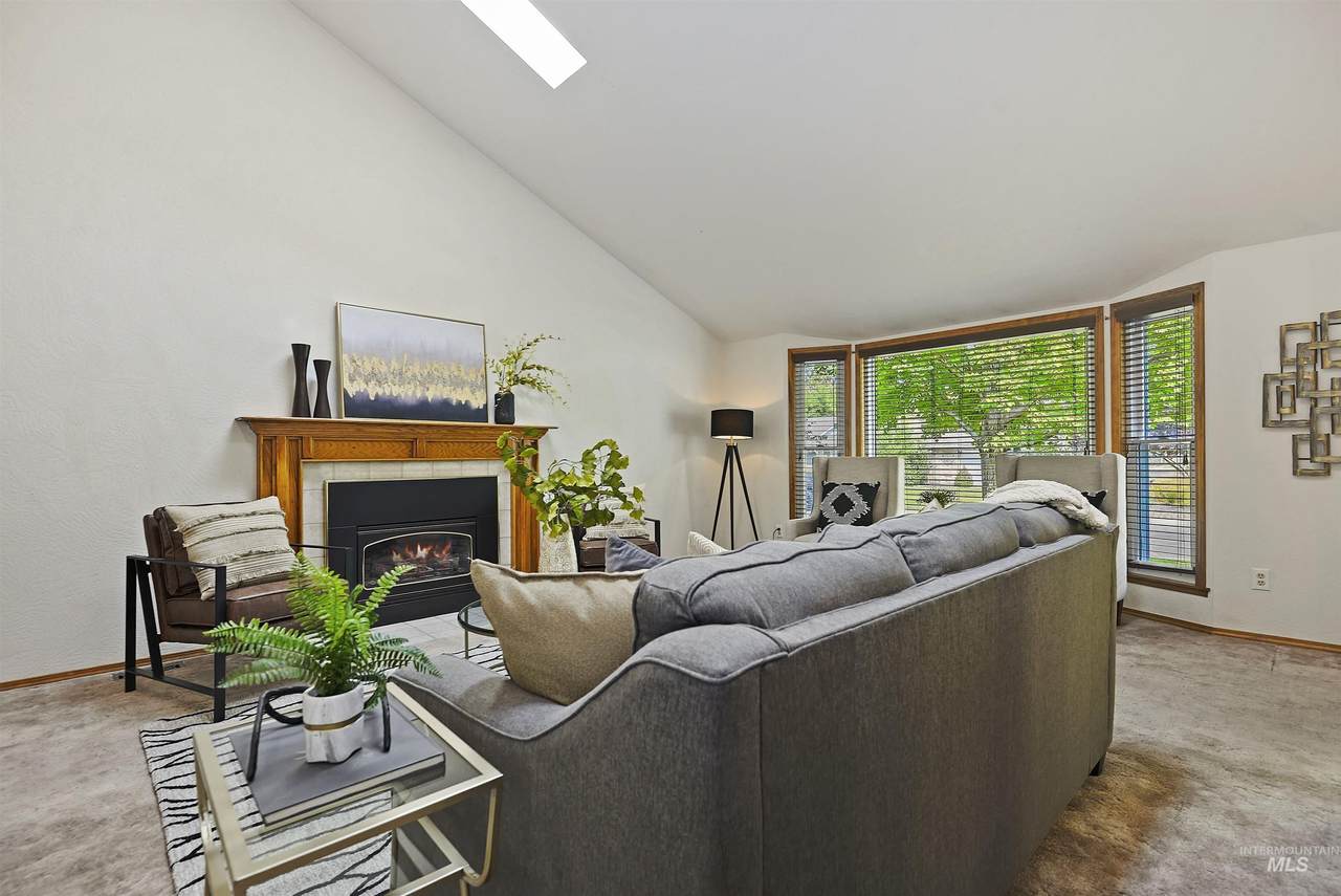 1311 Lexington Ct - Photo 1