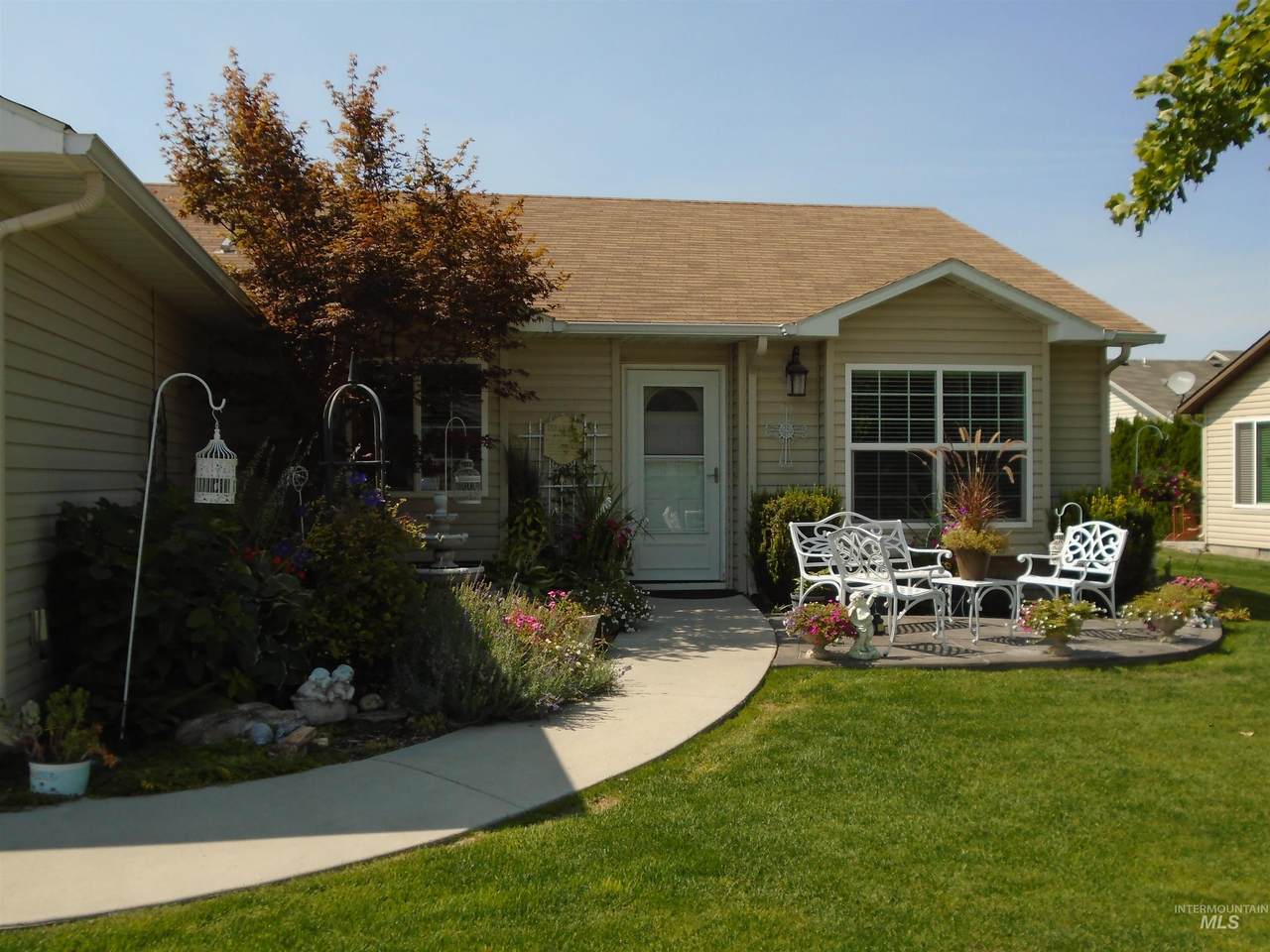 325 N Westminster - Photo 1