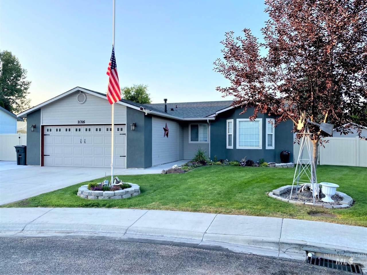 1016 Bird Ave. - Photo 1