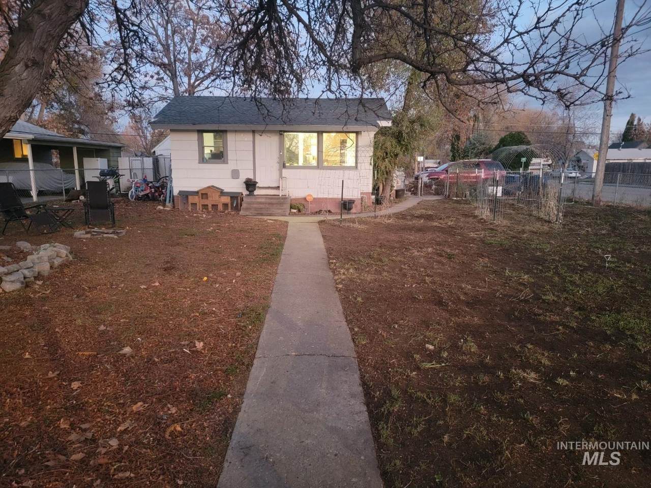 324 Garland St. - Photo 1