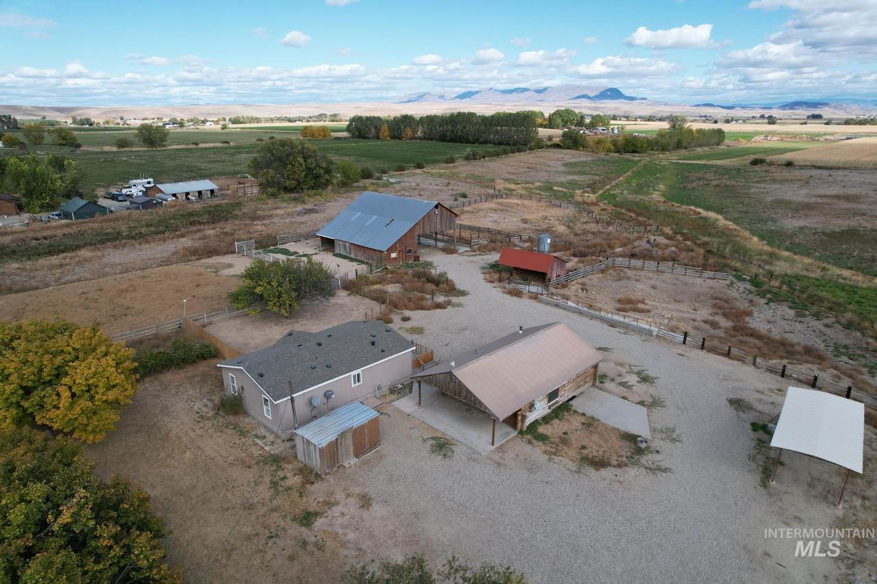 3102 Clinton Rd - Photo 1