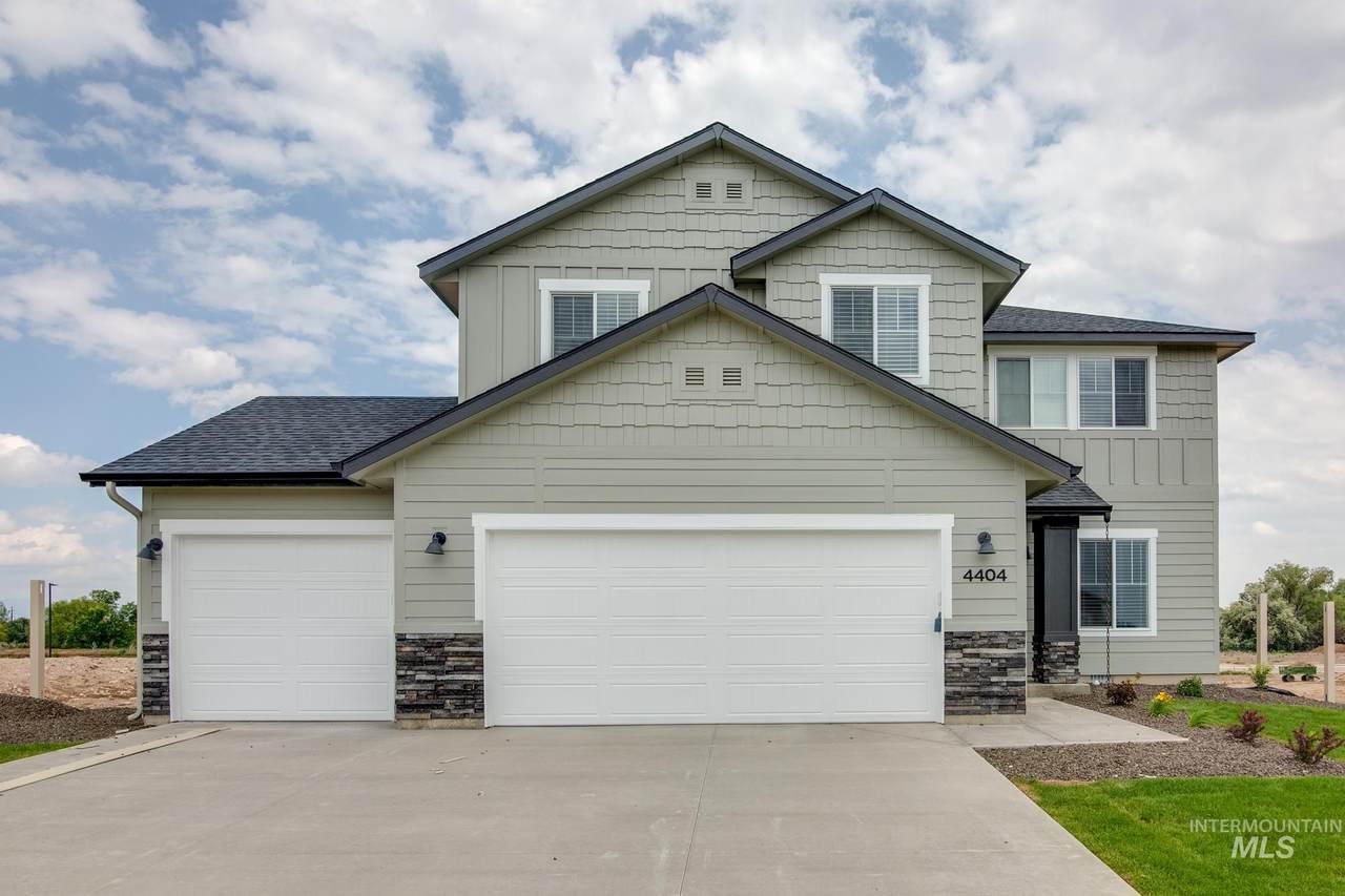 4404 Giants Way - Photo 1