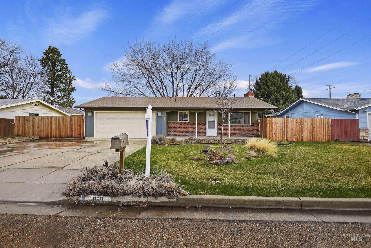 910 Teton Ave. - Photo 1