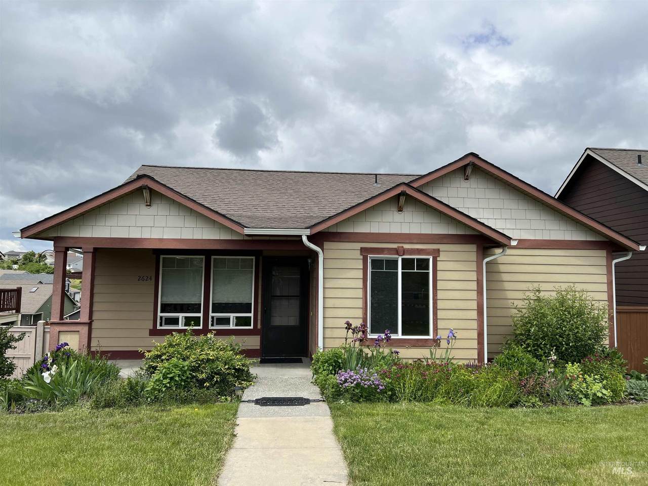 2624 Granville - Photo 1