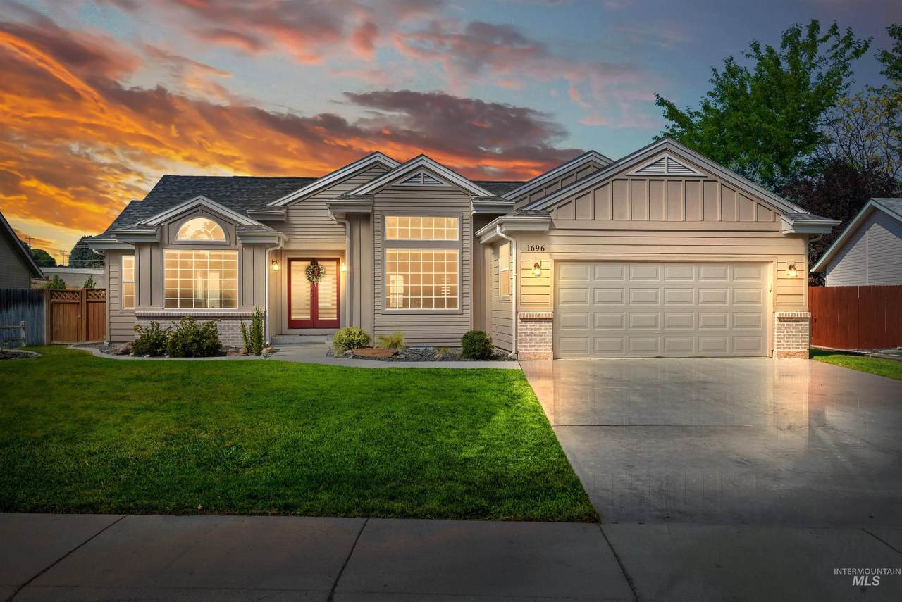 1696 E Laurelwood Drive - Photo 1