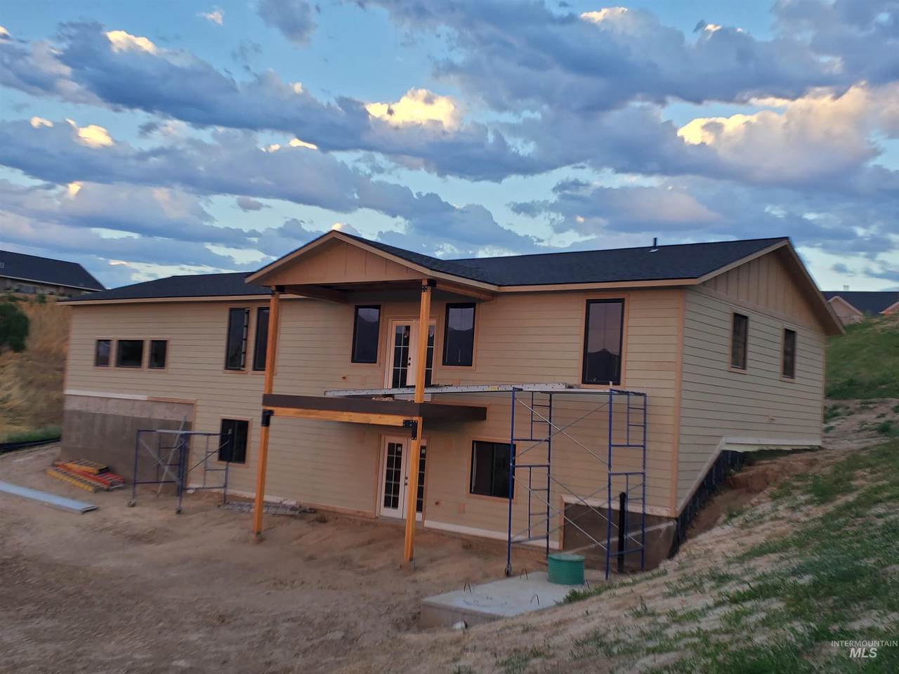 2260 Rock Ridge Way - Photo 1