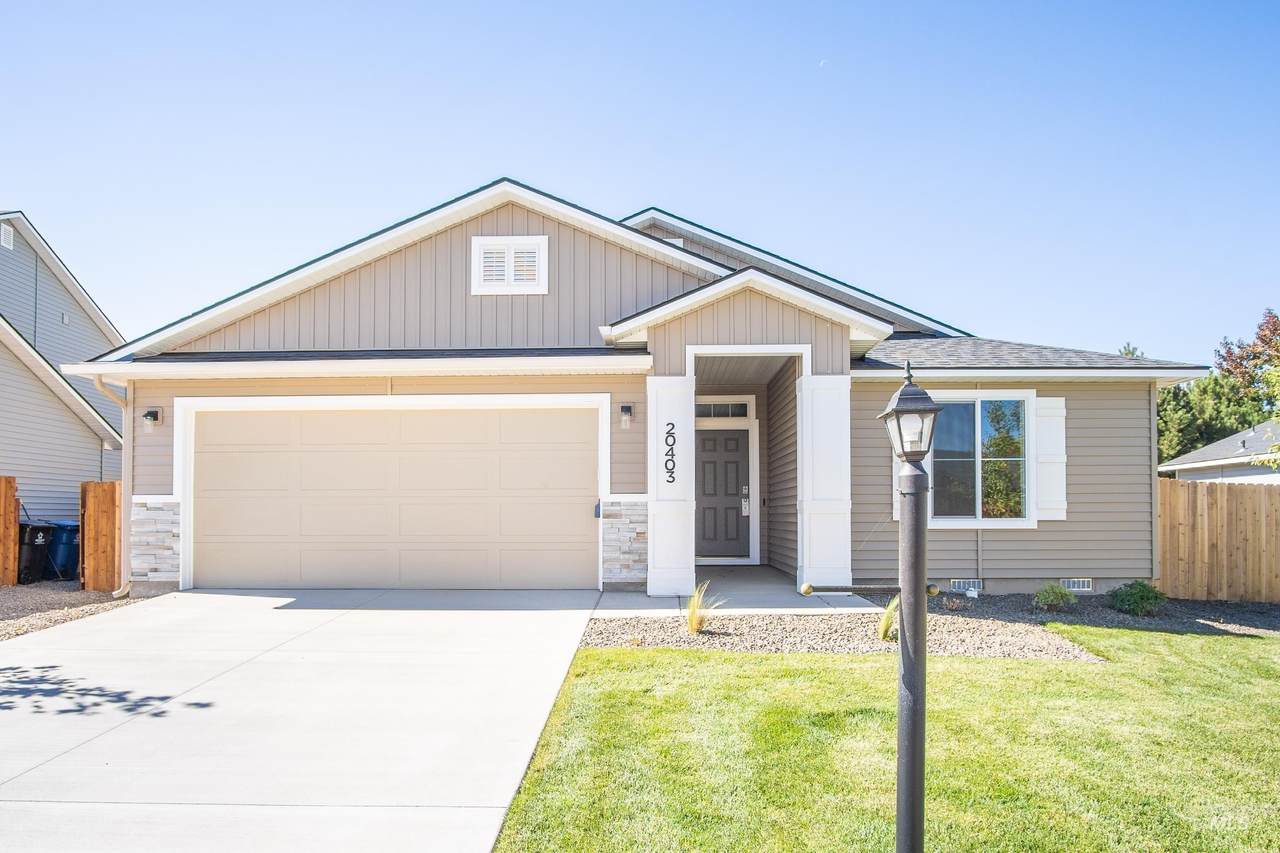 12748 Devonshire St. - Photo 1