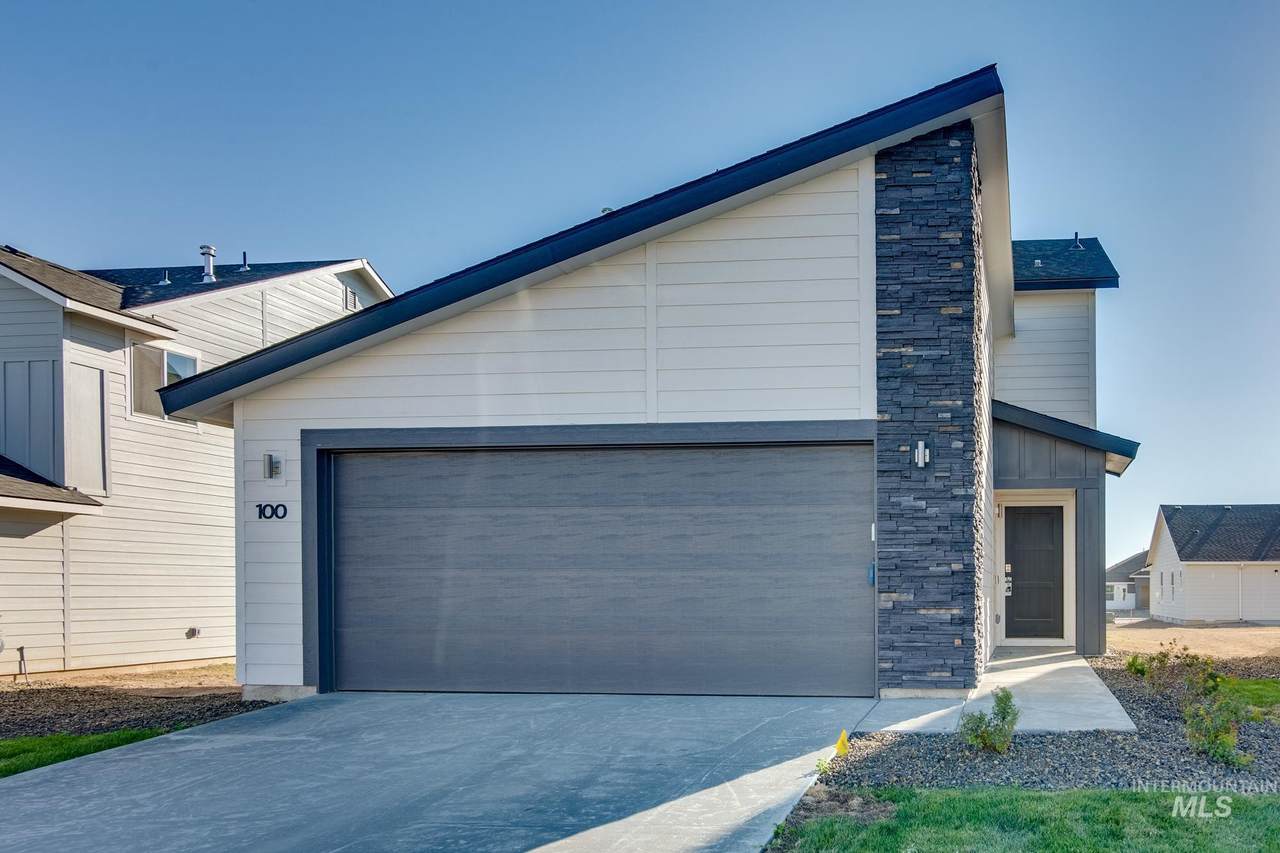 100 Meadowsweet Ave - Photo 1