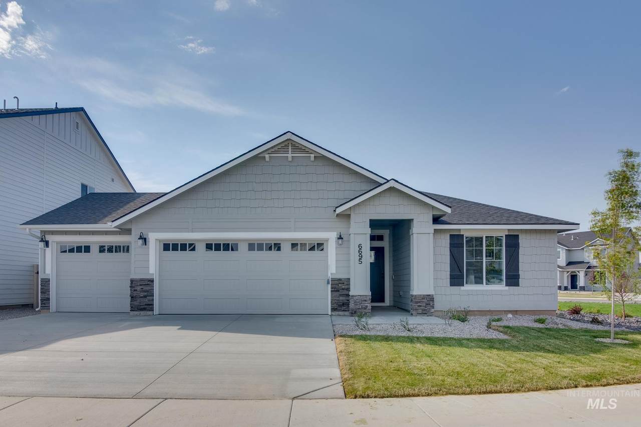6695 Silver Ridge St - Photo 1