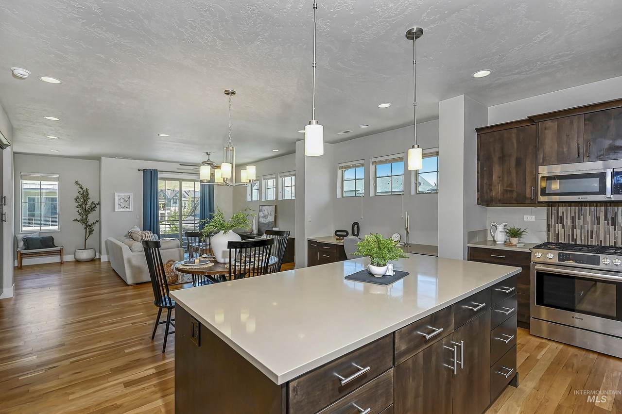3336 Front Runner Ln - Photo 1