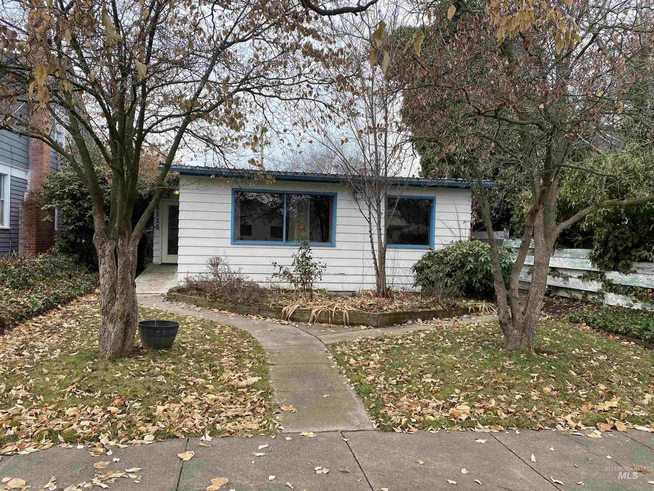 1114 10th Street - Photo 1