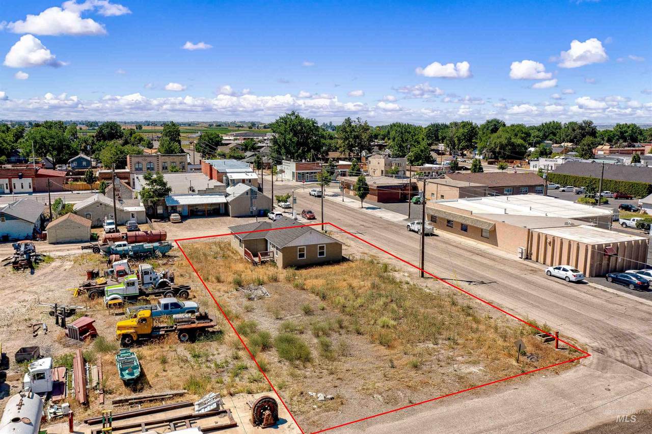 220 & TBD Iowa Ave - Photo 1