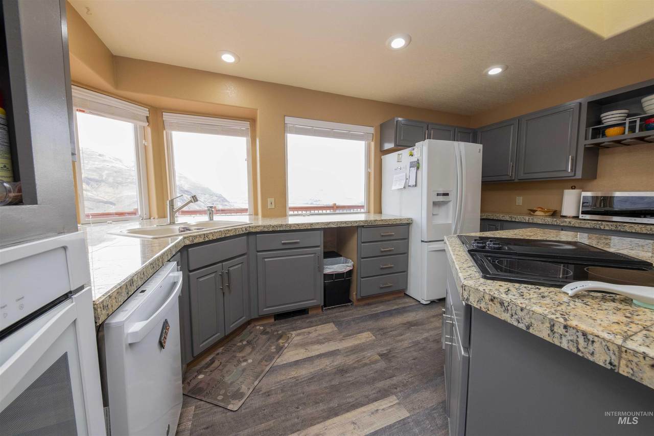 1707 Westlake Dr. - Photo 1