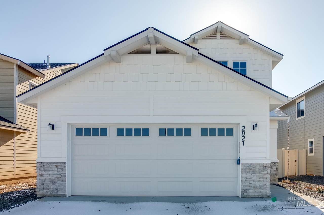 2821 Jasmine St - Photo 1