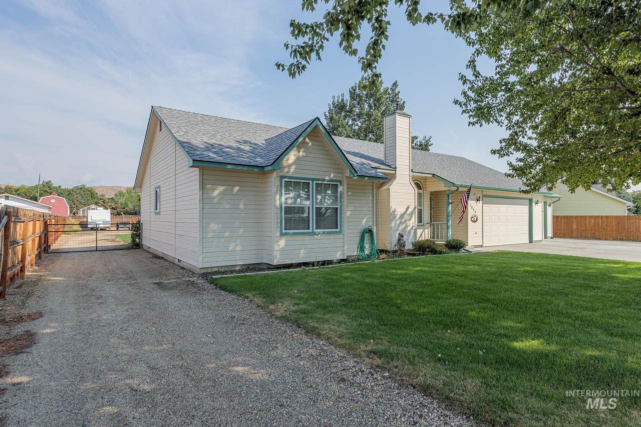 1654 Kathy St - Photo 1