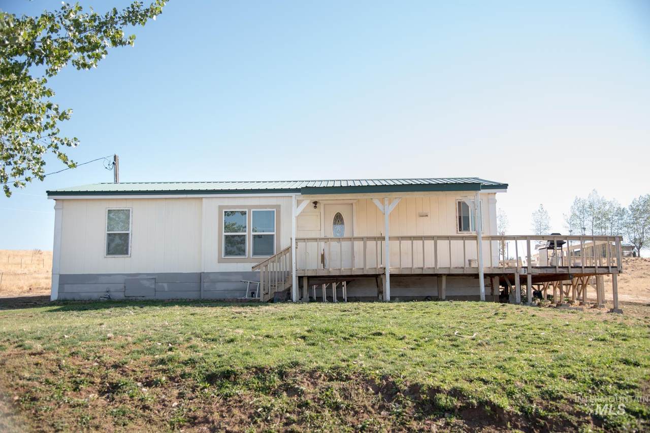 3046 Cemetery Road - Photo 1
