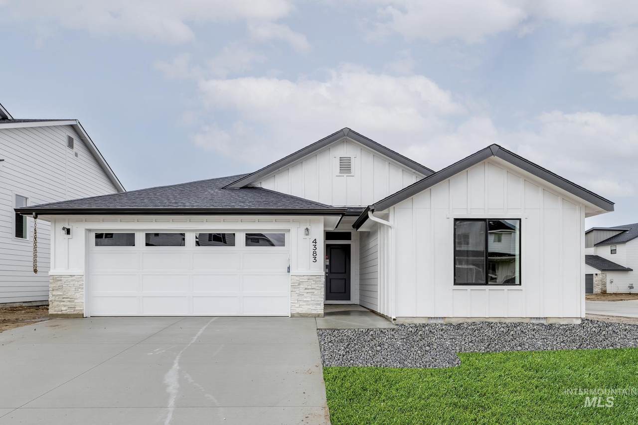 4383 Glassford Ave - Photo 1