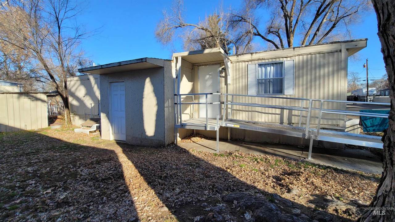 3621 Patricia Lane - Photo 1