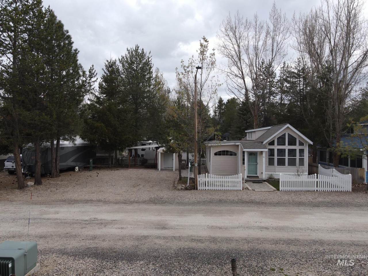 514 Sawyer St - Photo 1