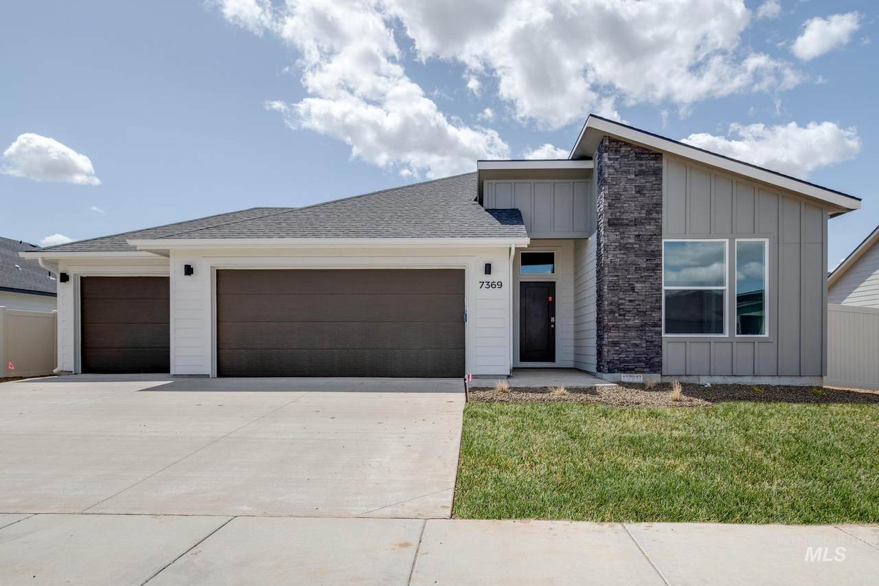 7369 Shields Dr - Photo 1