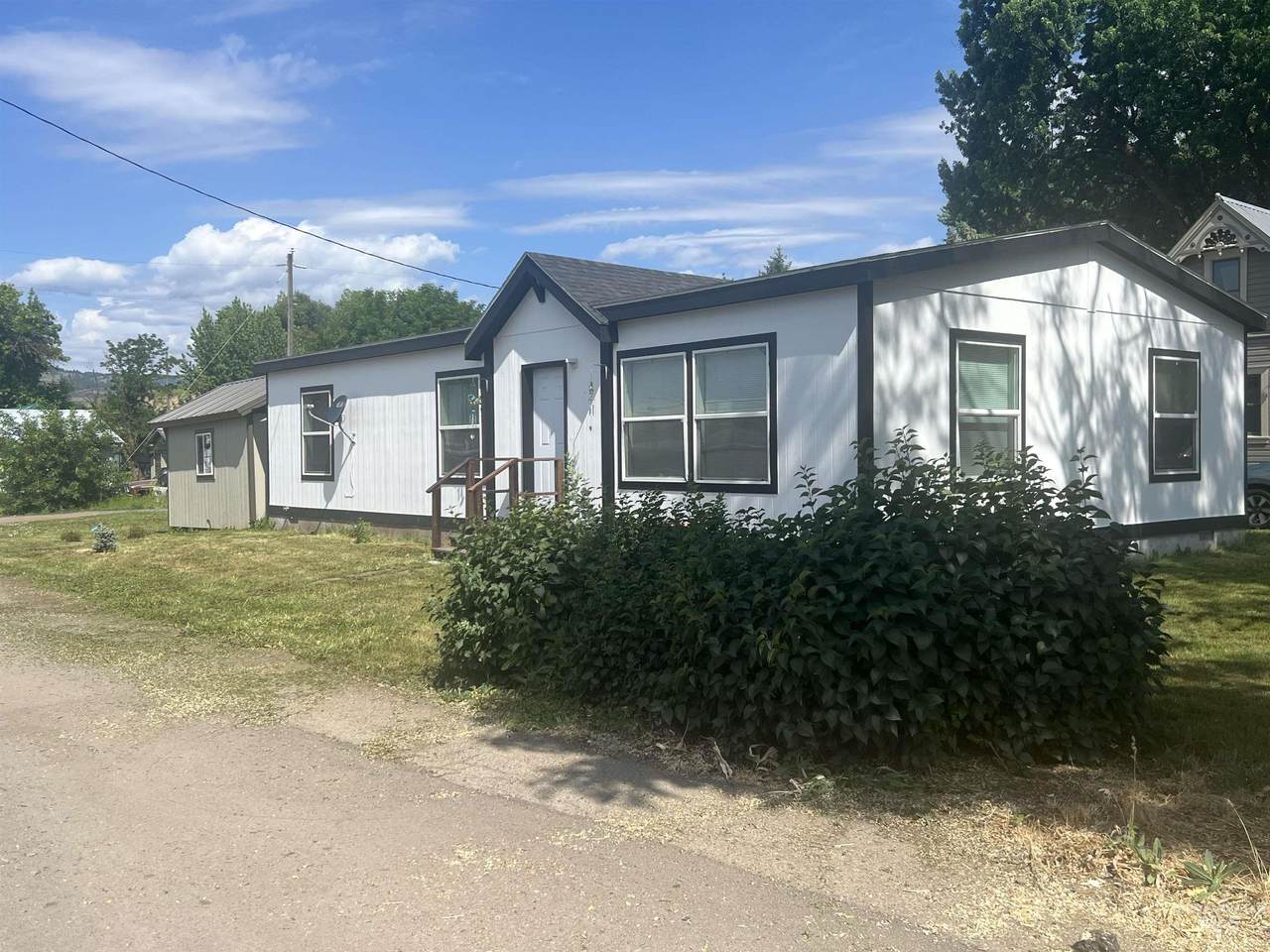 102 Fairfield - Photo 1