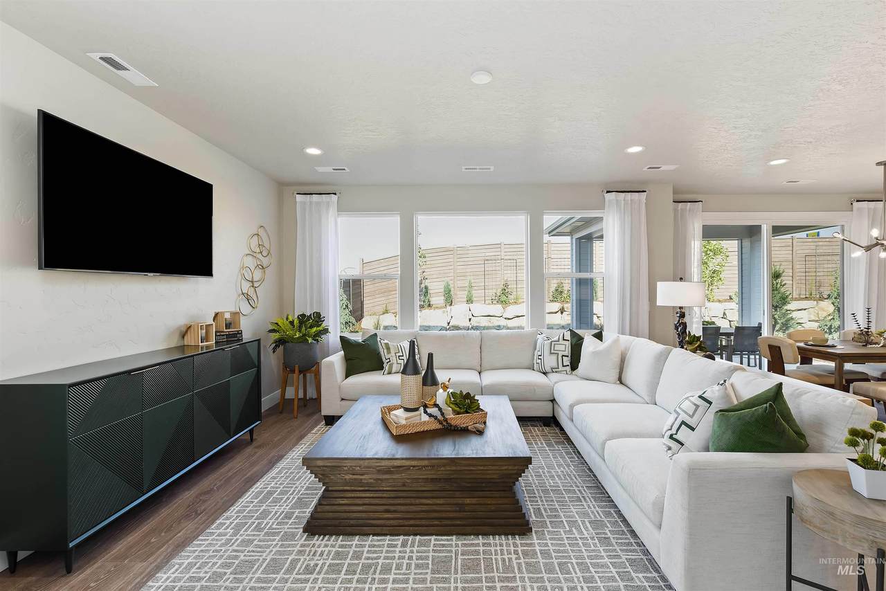 5591 Aralia Dr. - Photo 1