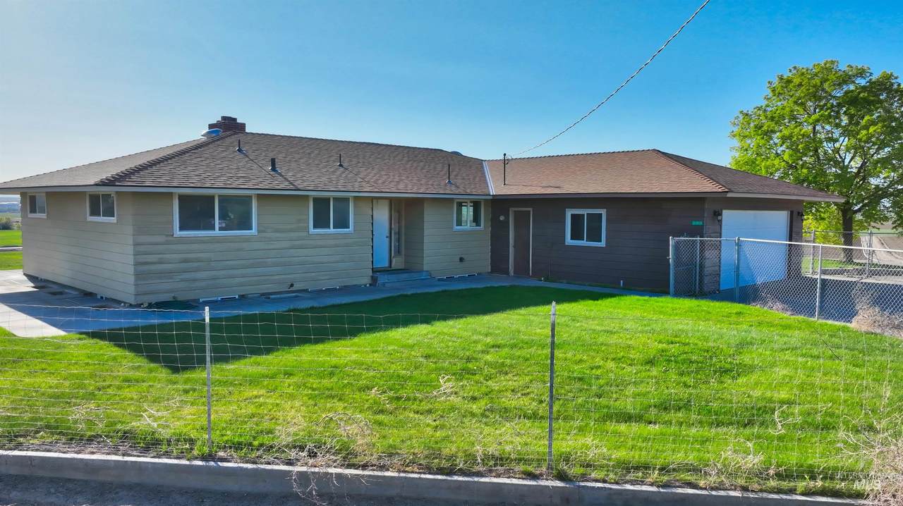 699 Alberta Ave - Photo 1