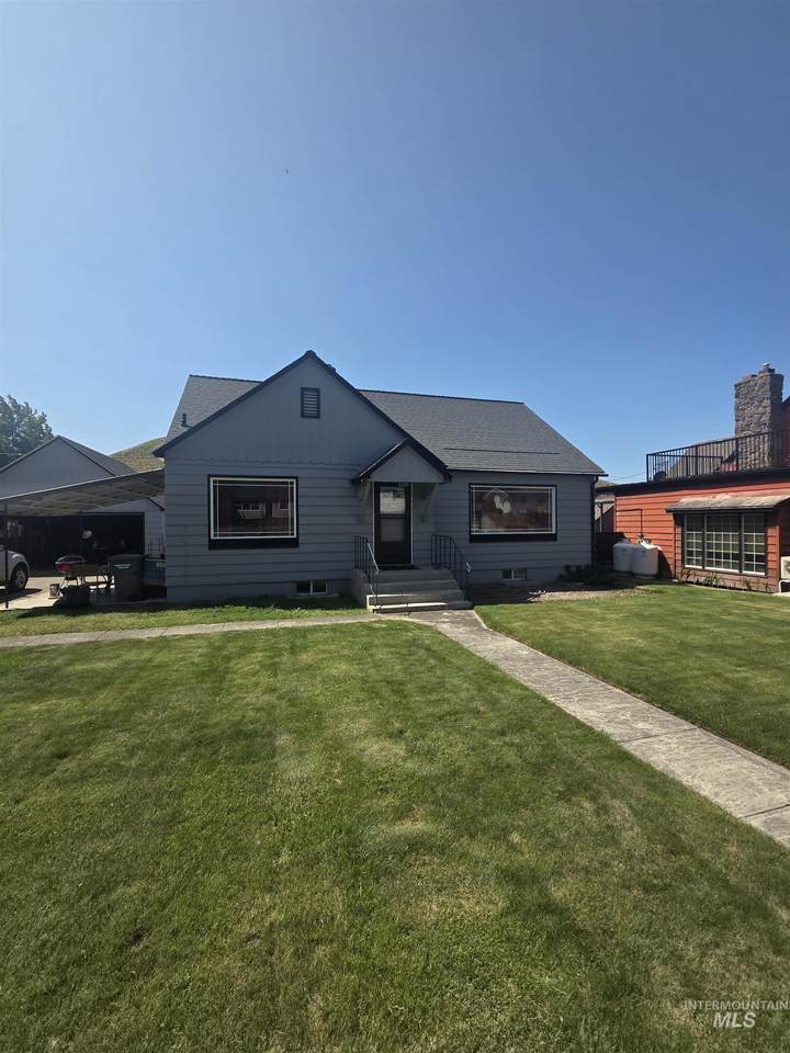 1270 Main Street - Photo 1