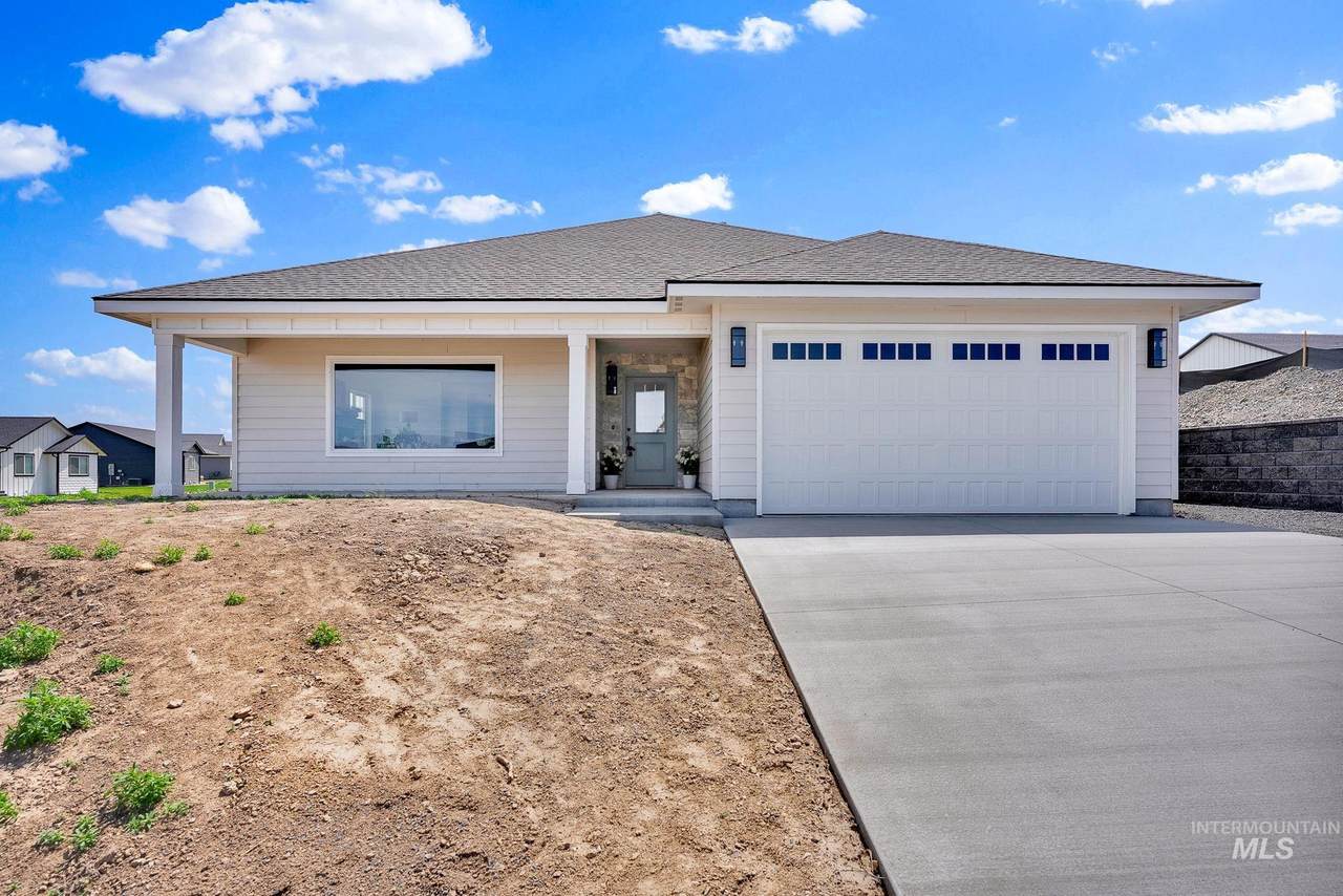 1738 Pathway Court - Photo 1