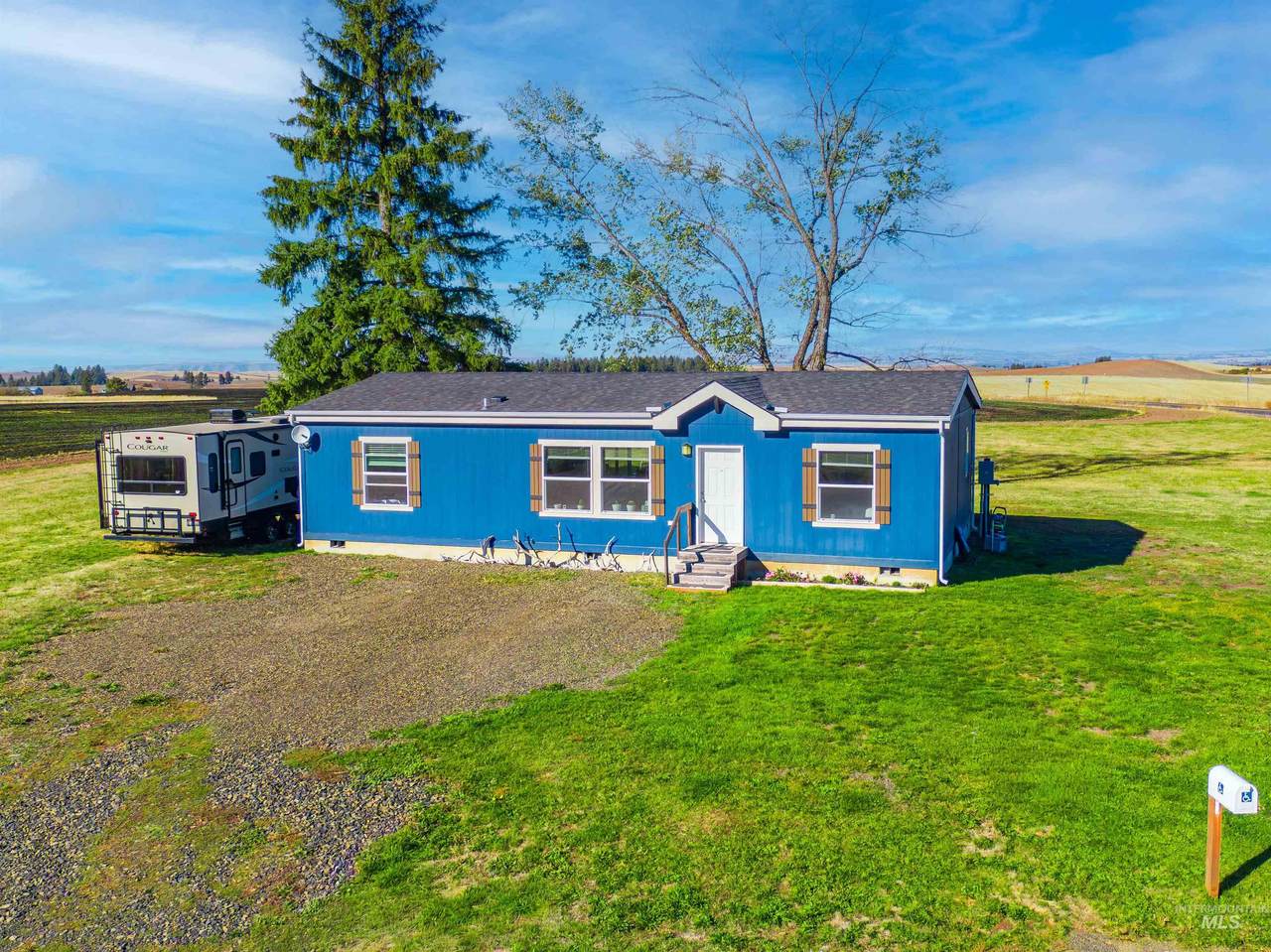 12798 King Rd - Photo 1