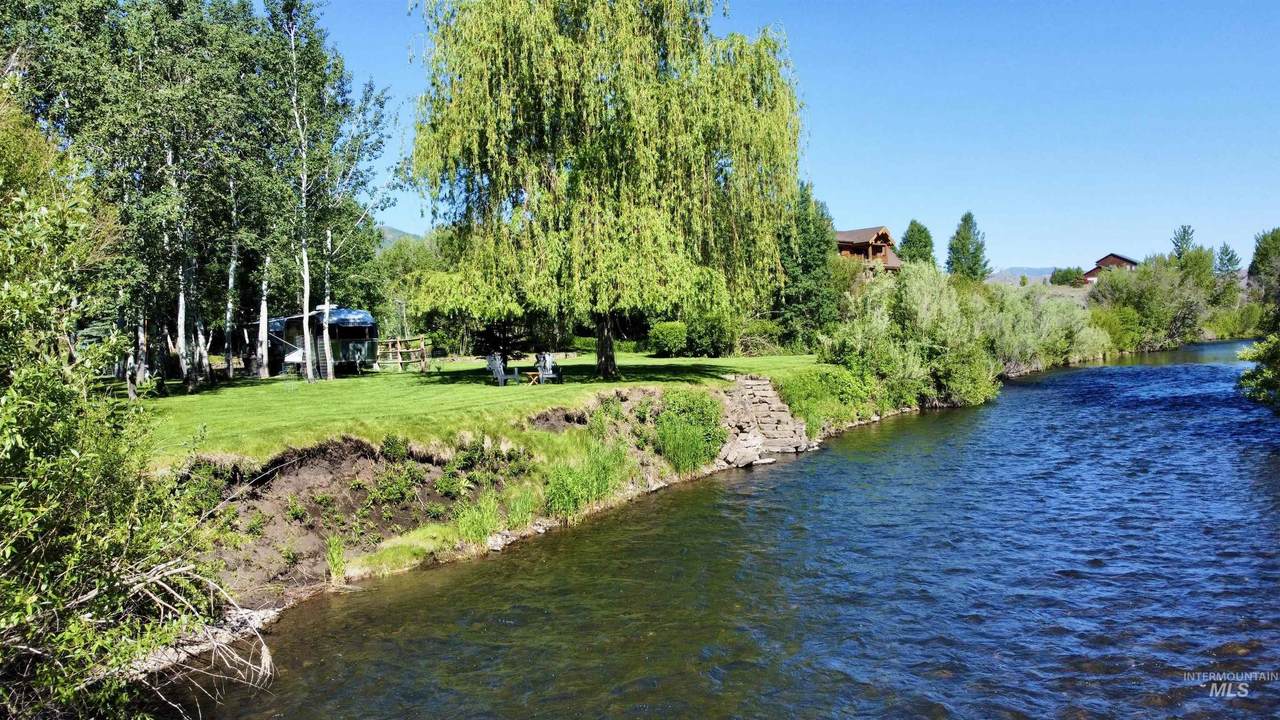 900 Little Wood Reservoir Rd - Photo 1