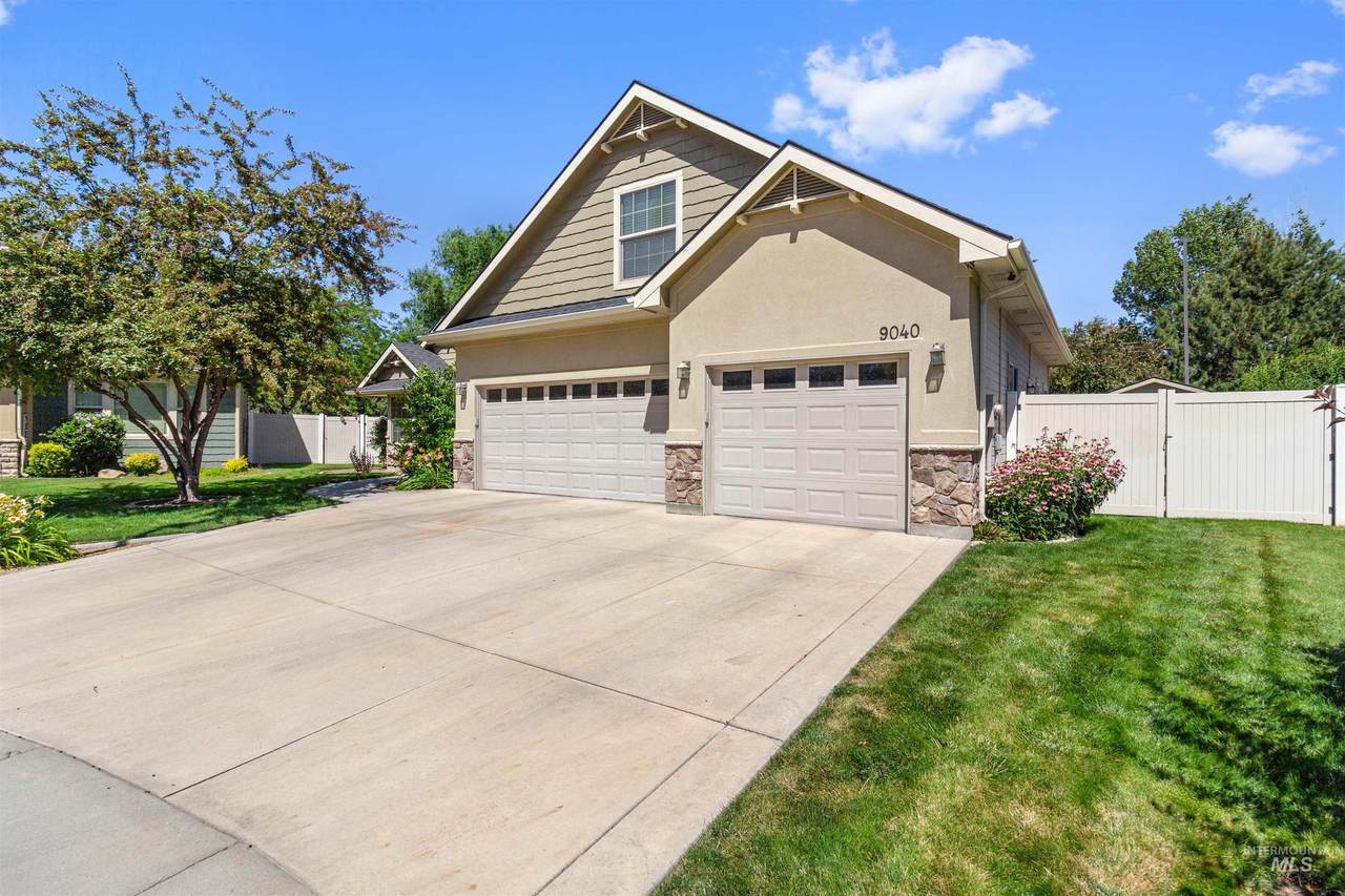 9040 W Avalanche Ct - Photo 1