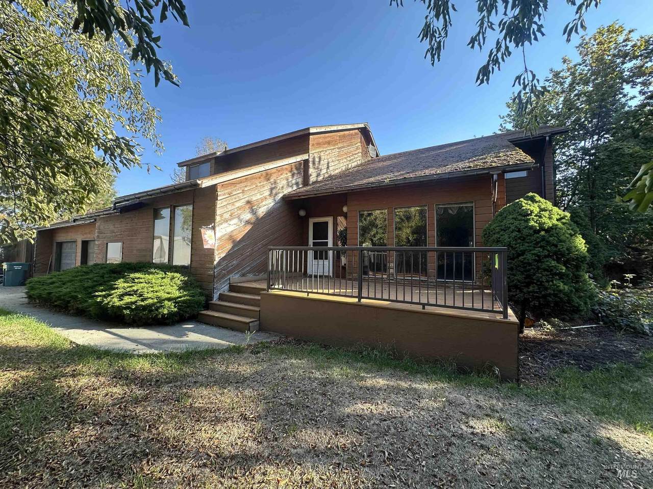 811 Florence Avenue - Photo 1