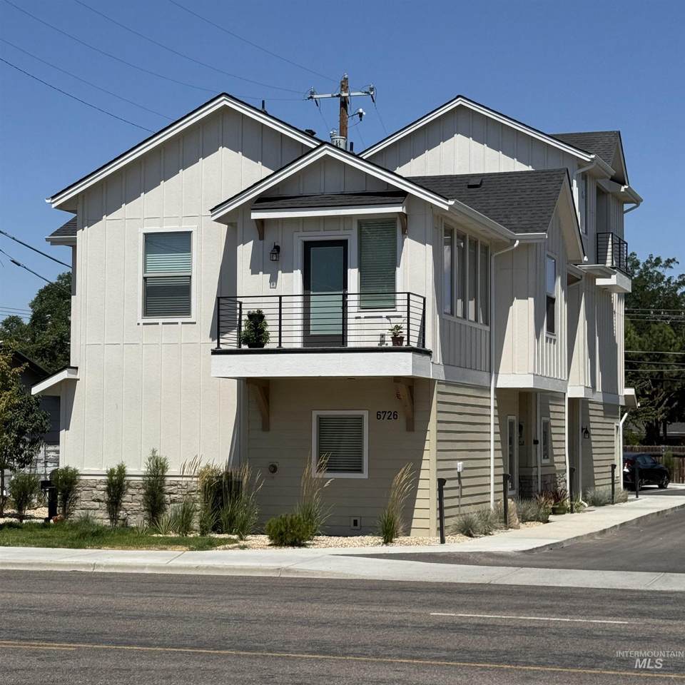 6726 Overland - Photo 1
