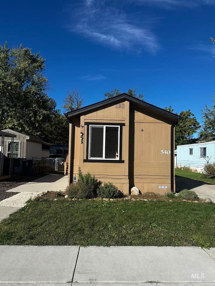 540 Meadowland Circle - Photo 1