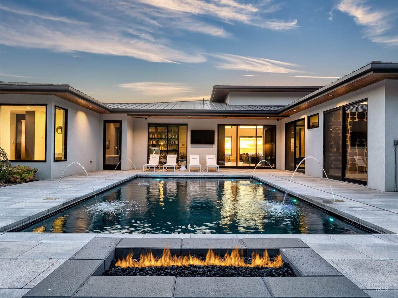 2813 Hard Rock Drive - Photo 1