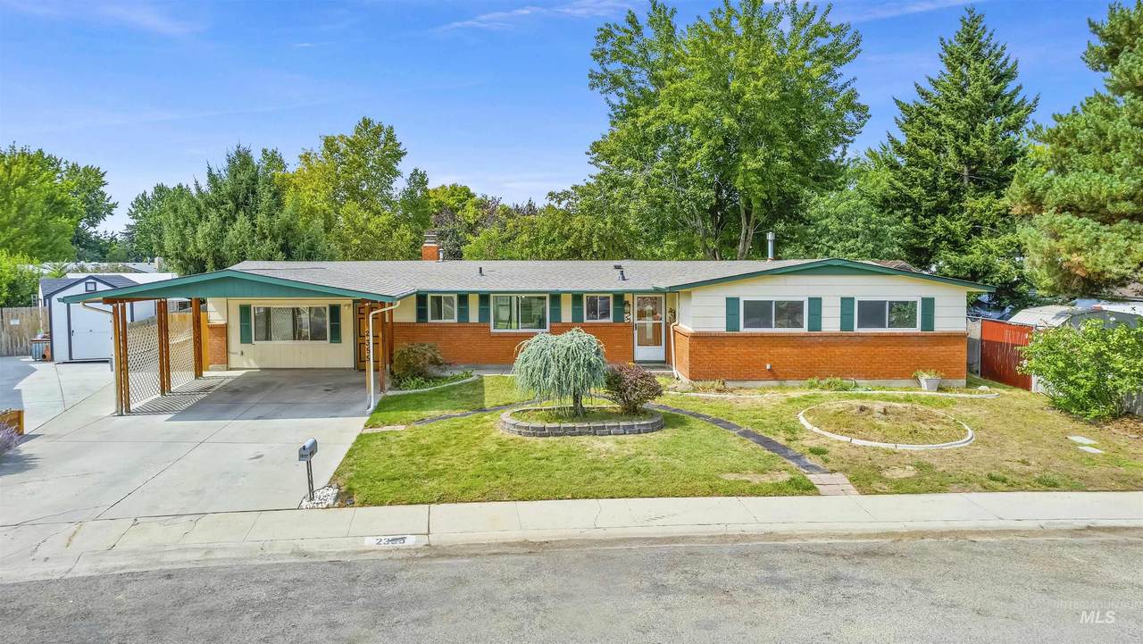 2355 Wilmington Dr - Photo 1
