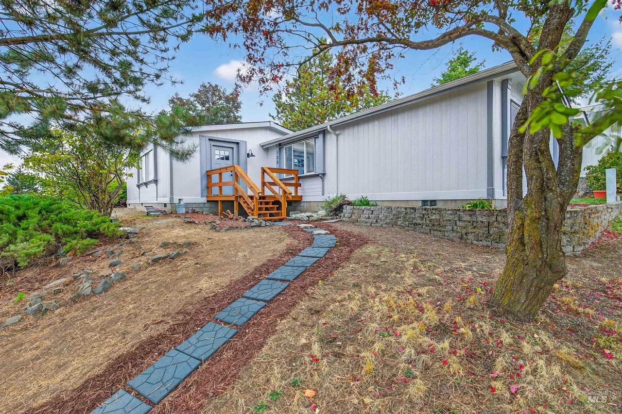 128 Persimmon St - Photo 1