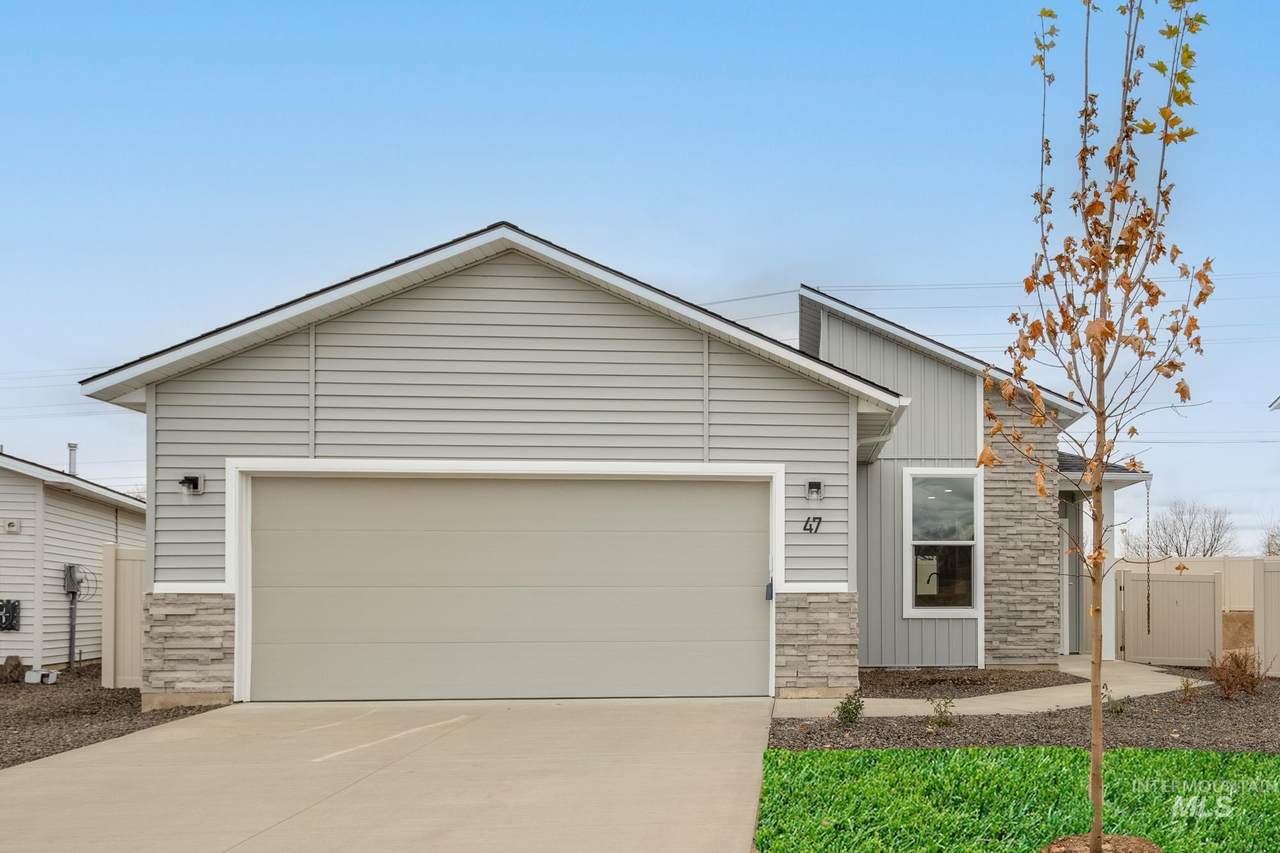 47 Sweetgrass Ave - Photo 1