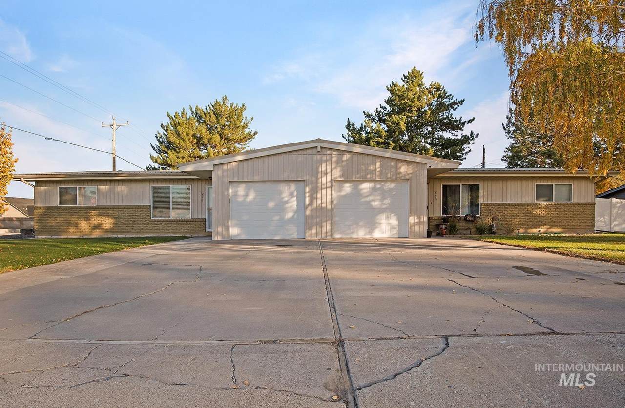 2211-2215 Crest Ave. - Photo 1