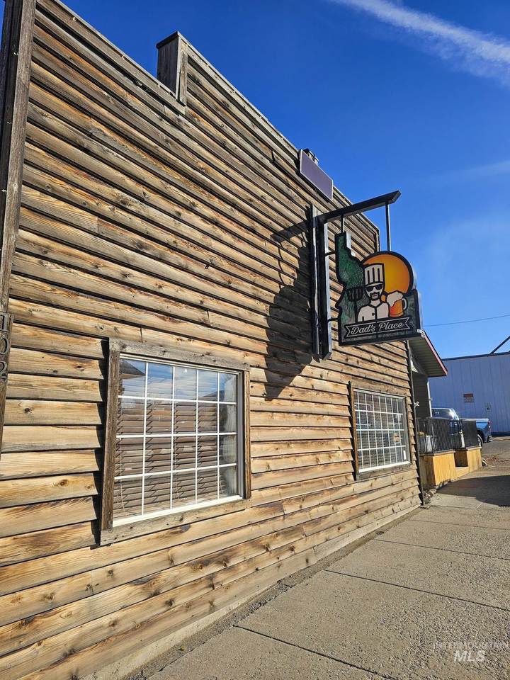 102 Moser Ave - Photo 1