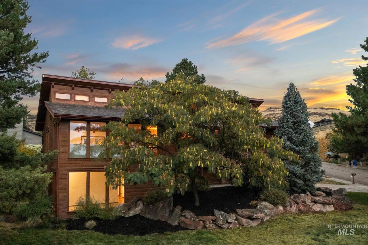 2199 Ridge Point Way - Photo 1