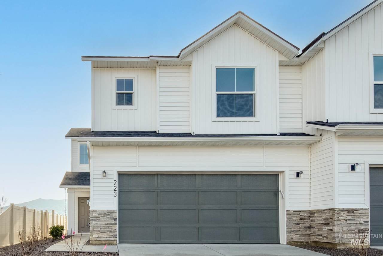 223 Moose St - Photo 1