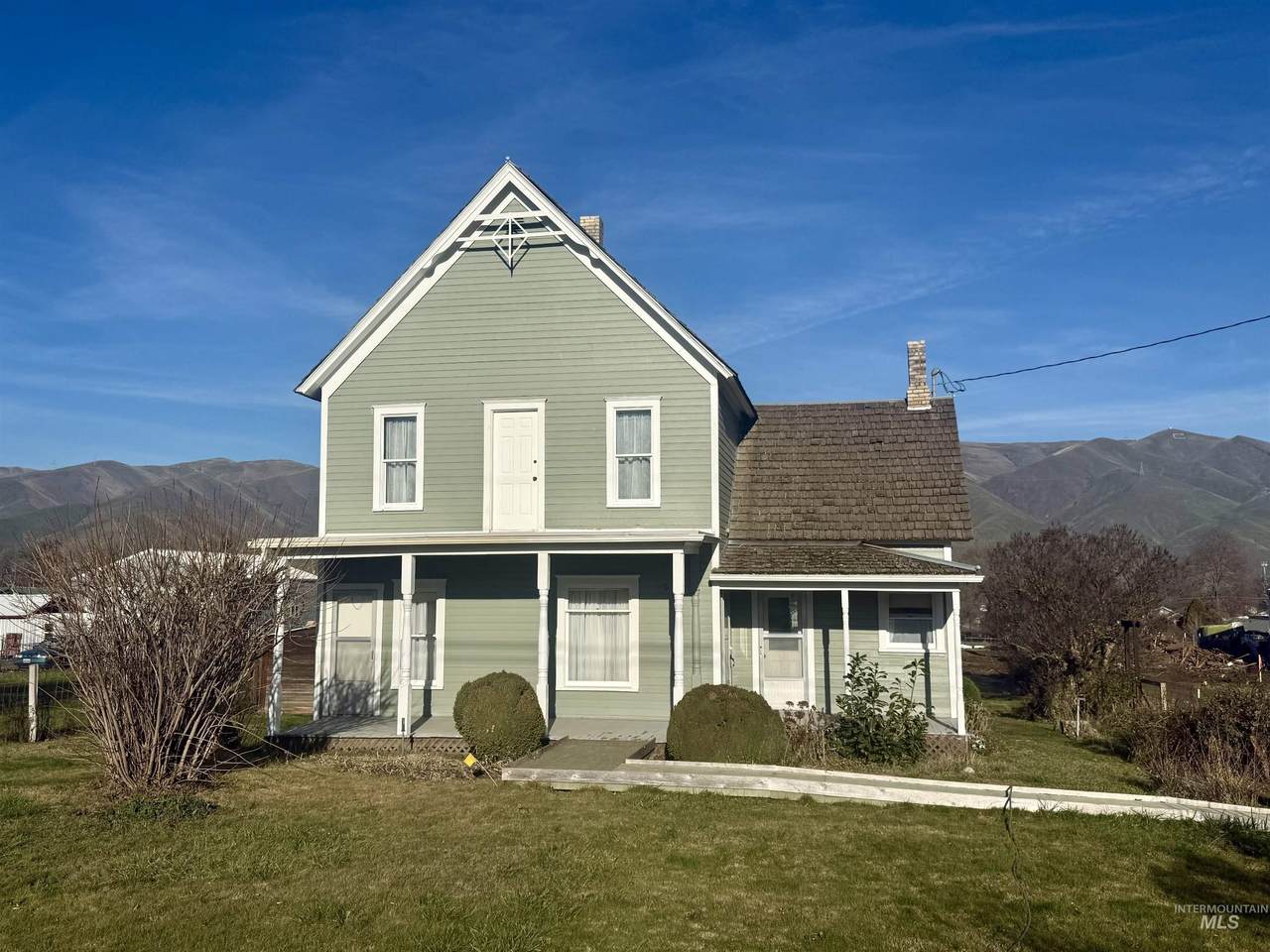 1368 Chestnut St. - Photo 1